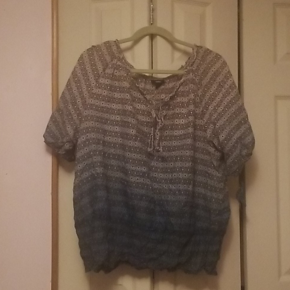 Mid sleeve blouse